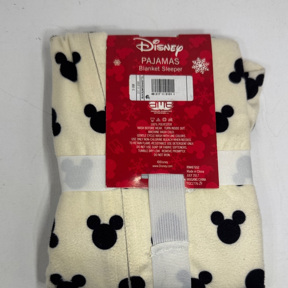 Disney Kids Pajama Set - Red and Black Mickey Design - Picture 4 of 7
